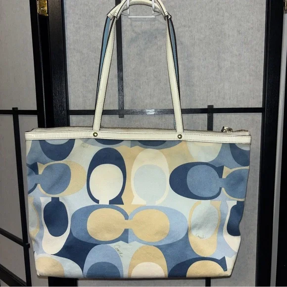 Coach Scarf Print tote purse vintage - Picture 3 of 14